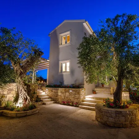 Villa Island Breeze